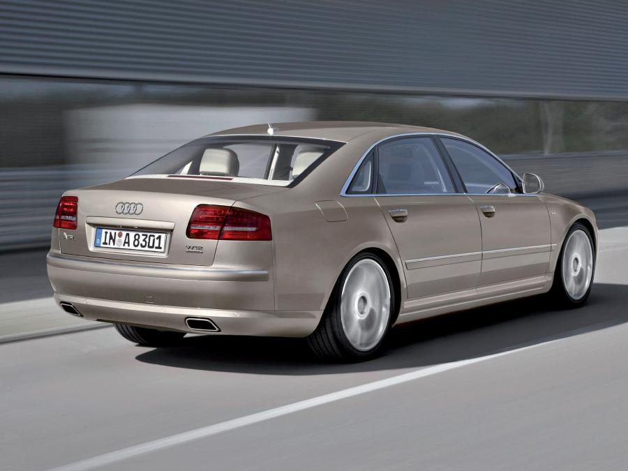  Audi A8 L W12 Quattro (D3) 2008 года  (фото 2 из 20)